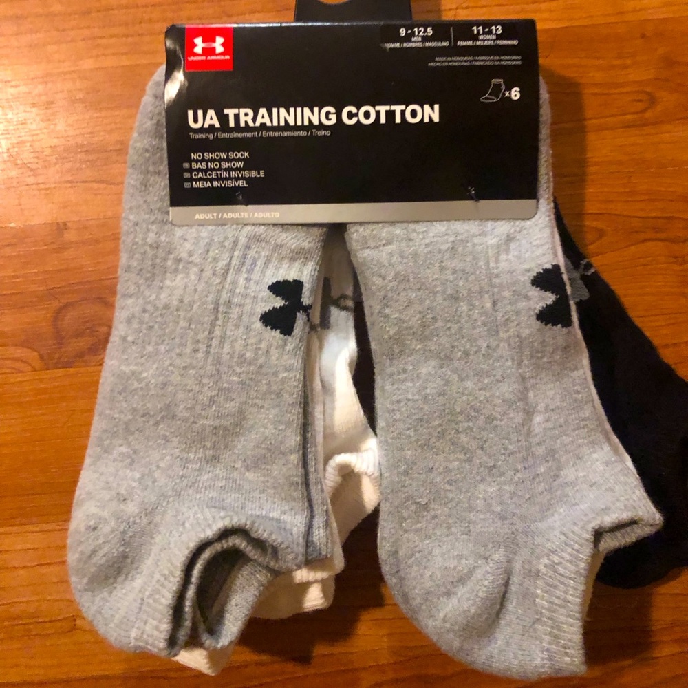 Under Amour Men’s no show training socks. Brand new 6 pack